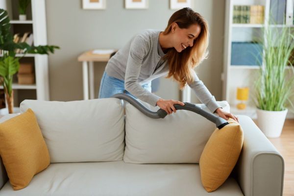 Un service rapide de nettoyage de canapé à domicile